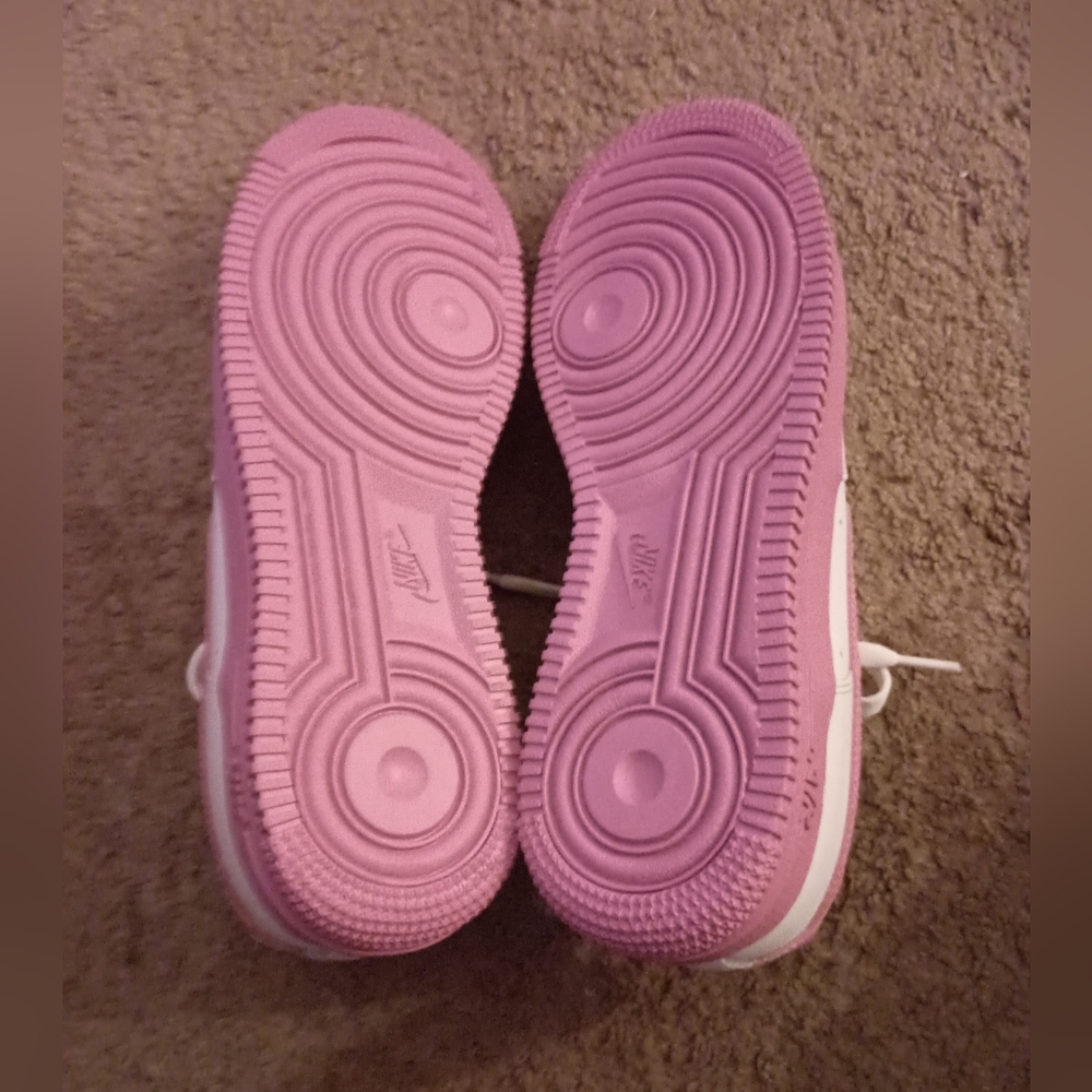 Nike Air Force 1 Low White Pink Sneakers BRAND NEW WITH BOX NO LID - Picture 5 of 7